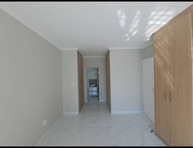 3 BEDROOM GATED ESTATE TO LET IN SUNNINGDALE